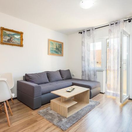 Sunny Apartment Ili Near Amfiteatar Pula Zewnętrze zdjęcie