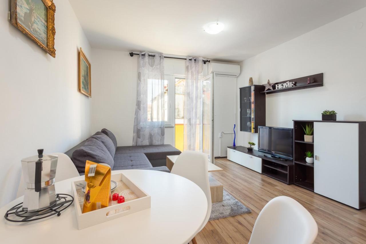Sunny Apartment Ili Near Amfiteatar Pula Zewnętrze zdjęcie