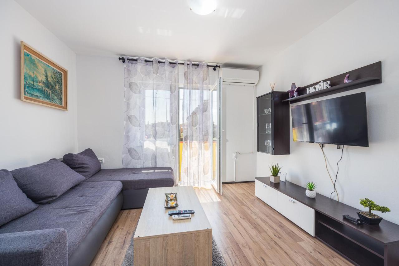 Sunny Apartment Ili Near Amfiteatar Pula Zewnętrze zdjęcie